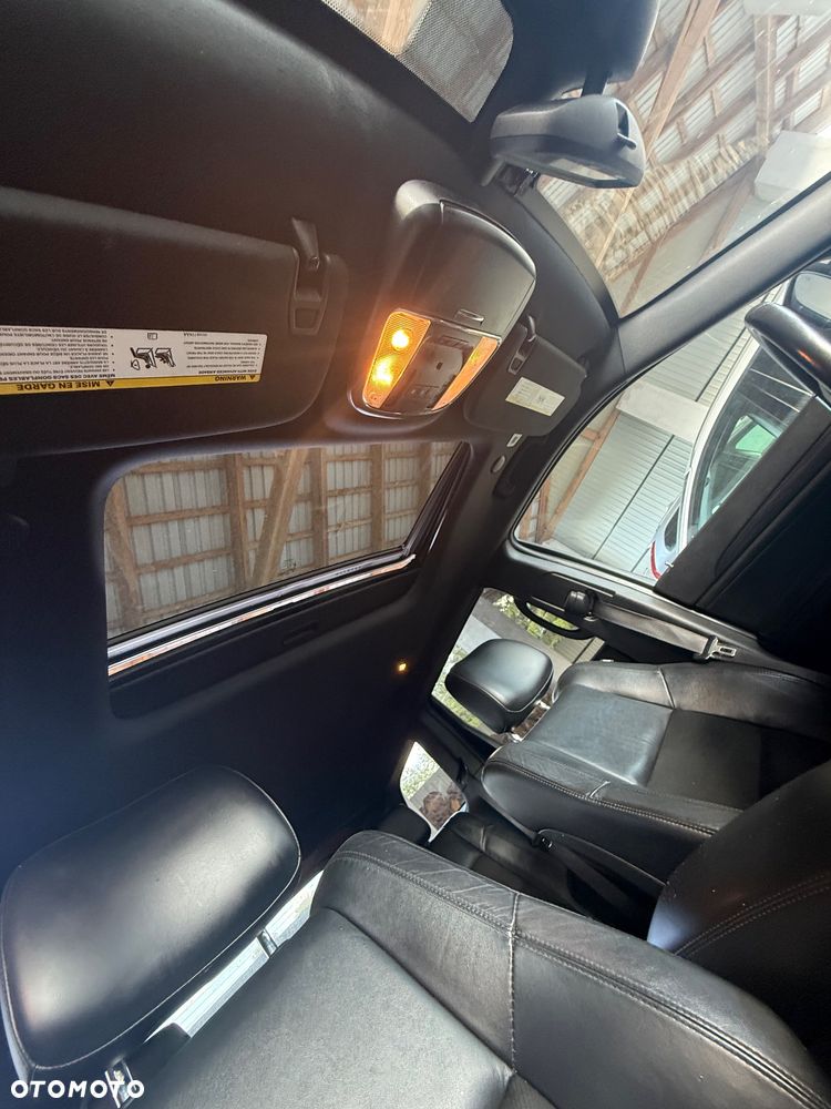 Jeep Grand Cherokee - 24