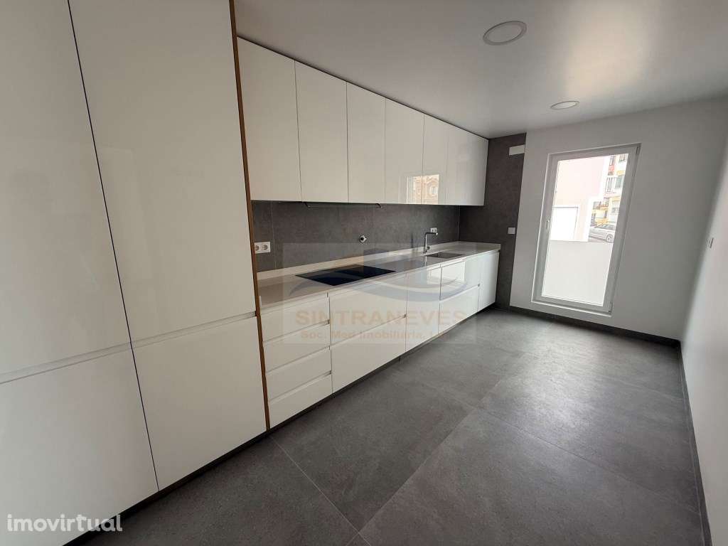 Apartamento T2 de Luxo na Parede - Cascais | Prédio Novo com Garage... - Grande imagem: 3/31