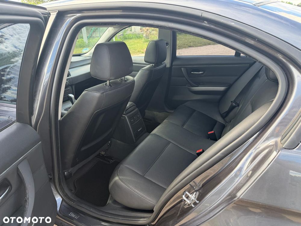 BMW Seria 3 320i Edition Lifestyle - 23