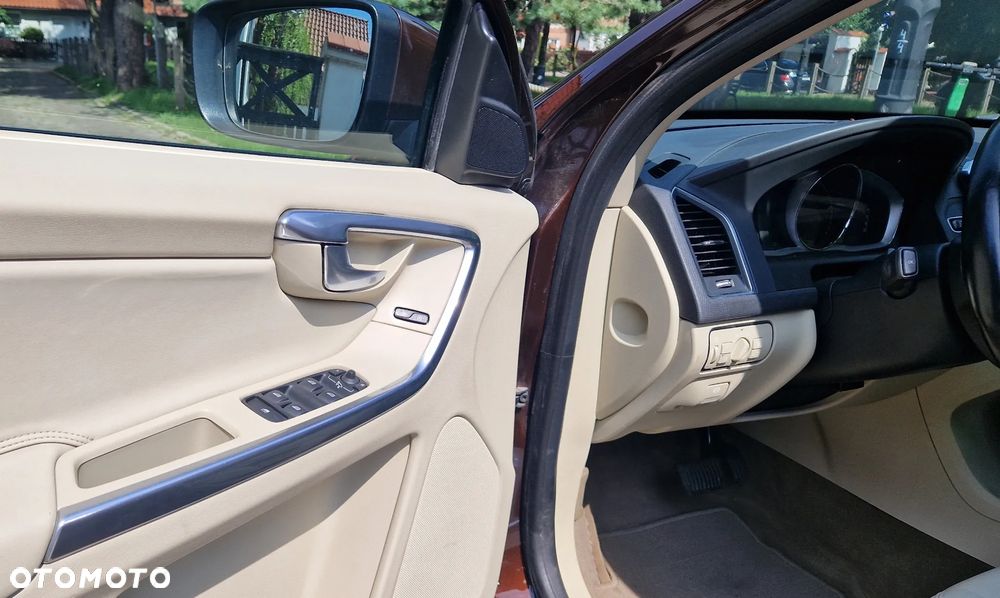 Volvo XC 60 2.4D AWD Summum - 8