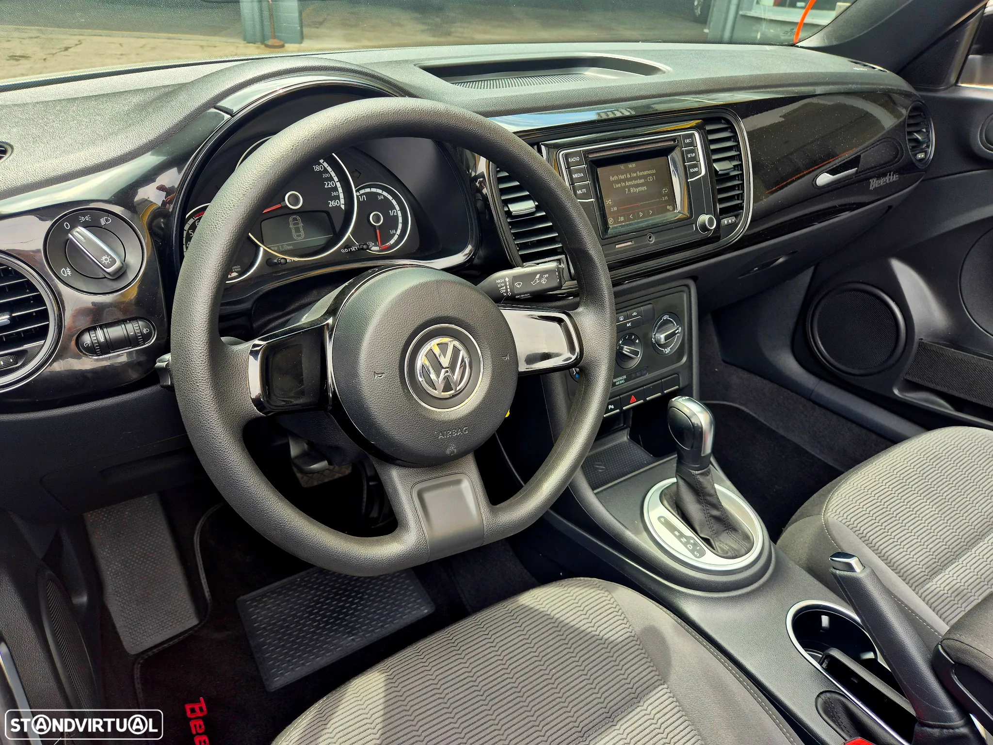 VW New Beetle Cabriolet 1.2 TSI Design DSG - 5