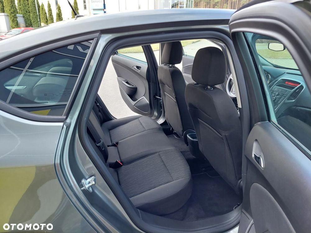 Opel Astra 1.4 T EU6 - 21