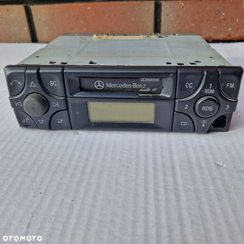Radio radioodtwarzacz Fabryczne Mercedes W210 W168 2108200986 - 2