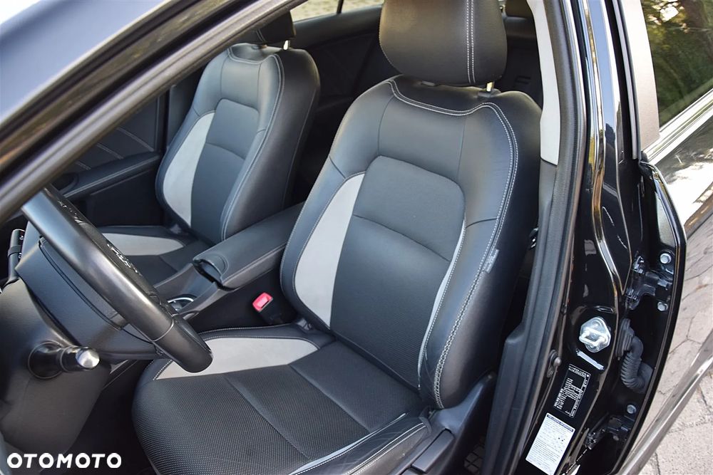 Toyota Avensis 2.0 D-4D Prestige - 40