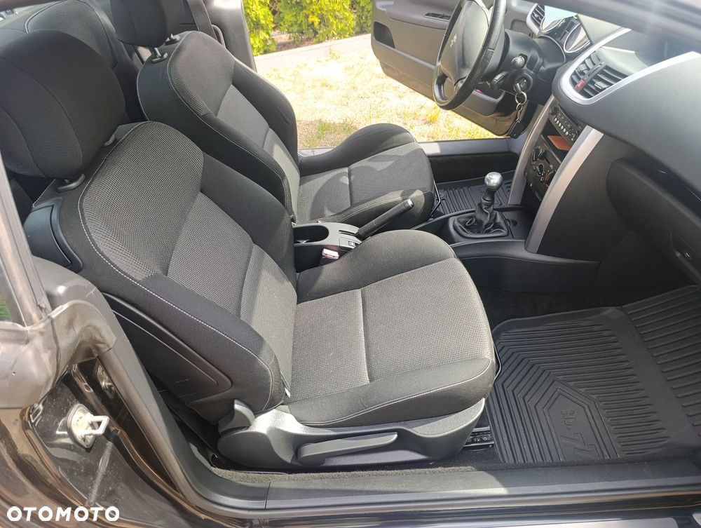 Peugeot 207 120 Sport - 13