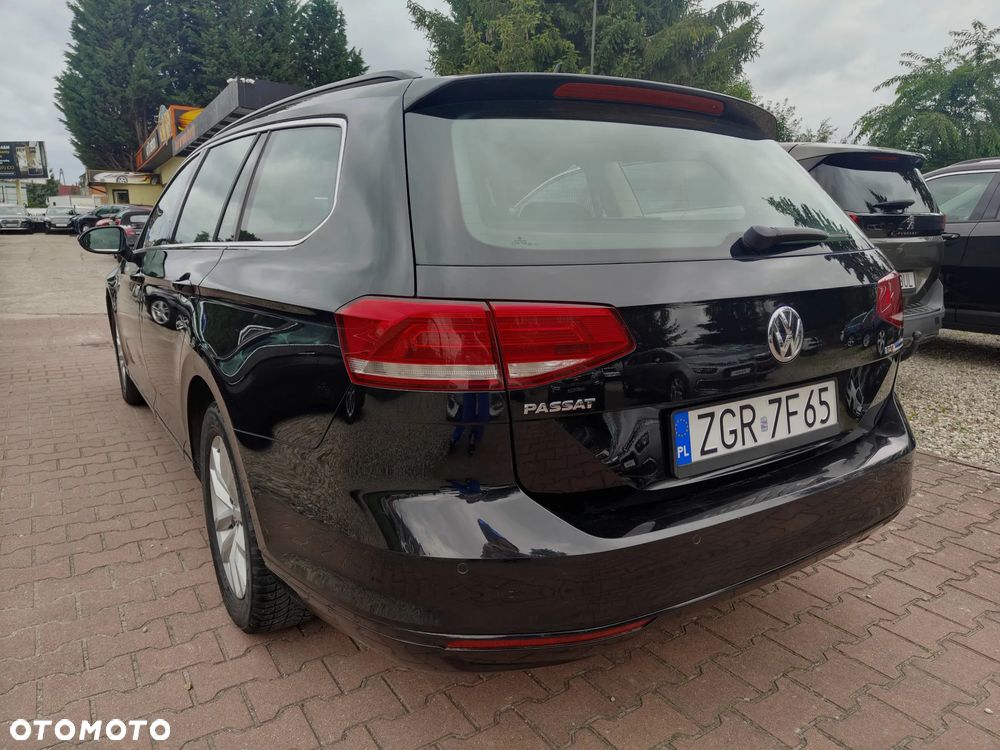 Volkswagen Passat 1.6 TDI (BlueMotion Technology) Trendline - 9