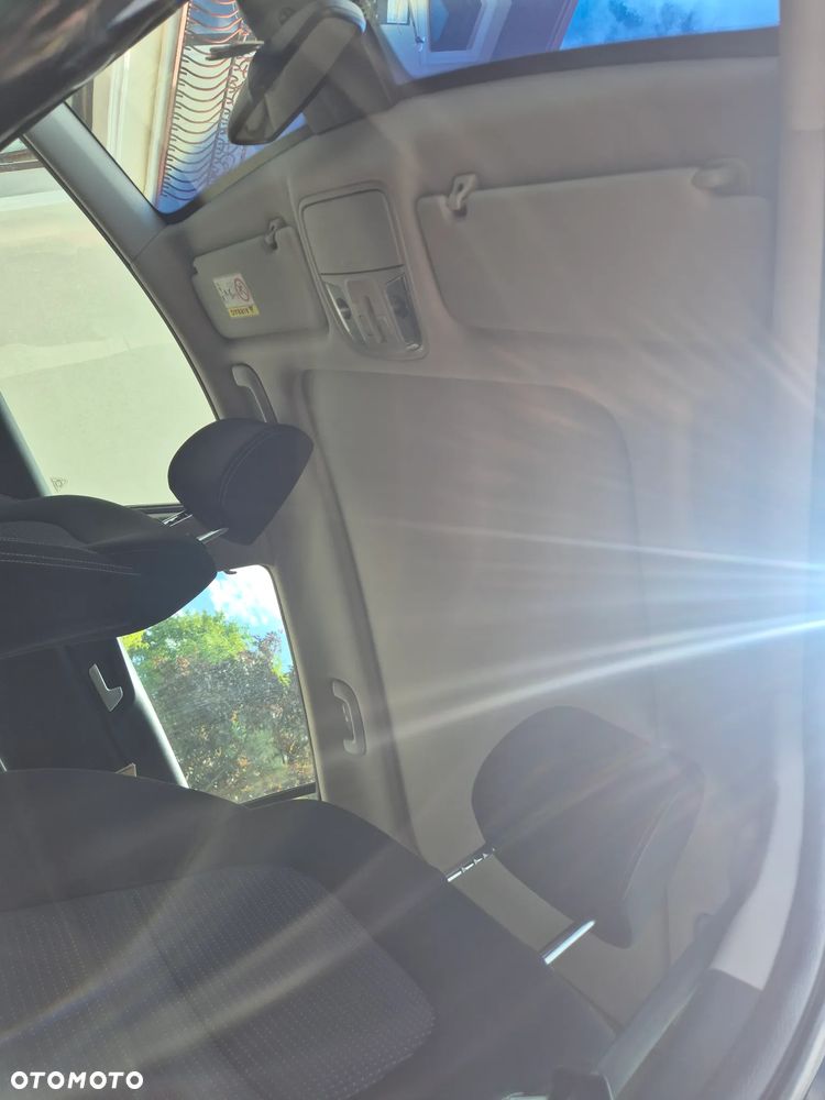 Kia Sportage - 10