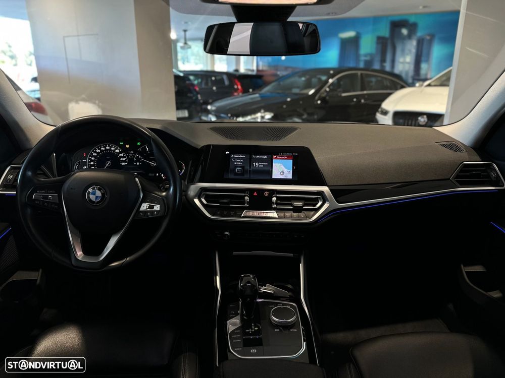 BMW 318 d Line Sport Auto - 28