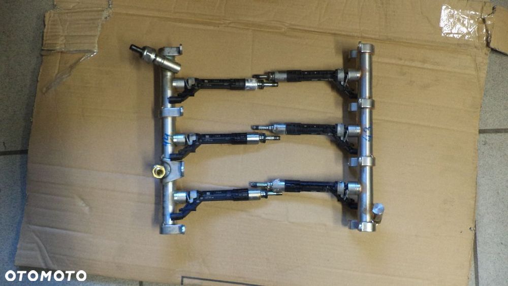 Wtrysk wtryskiwacz Audi 3.0 TFSI 06M906036K - 1