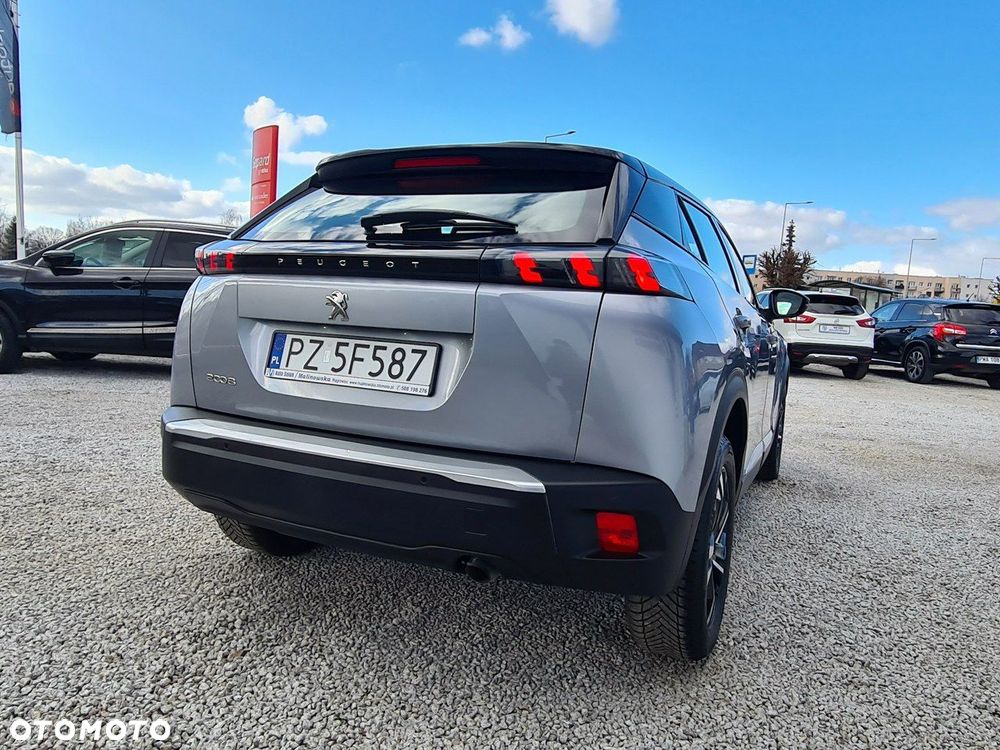 Peugeot 2008 PureTech 100 Style S&S BVM6 - 11