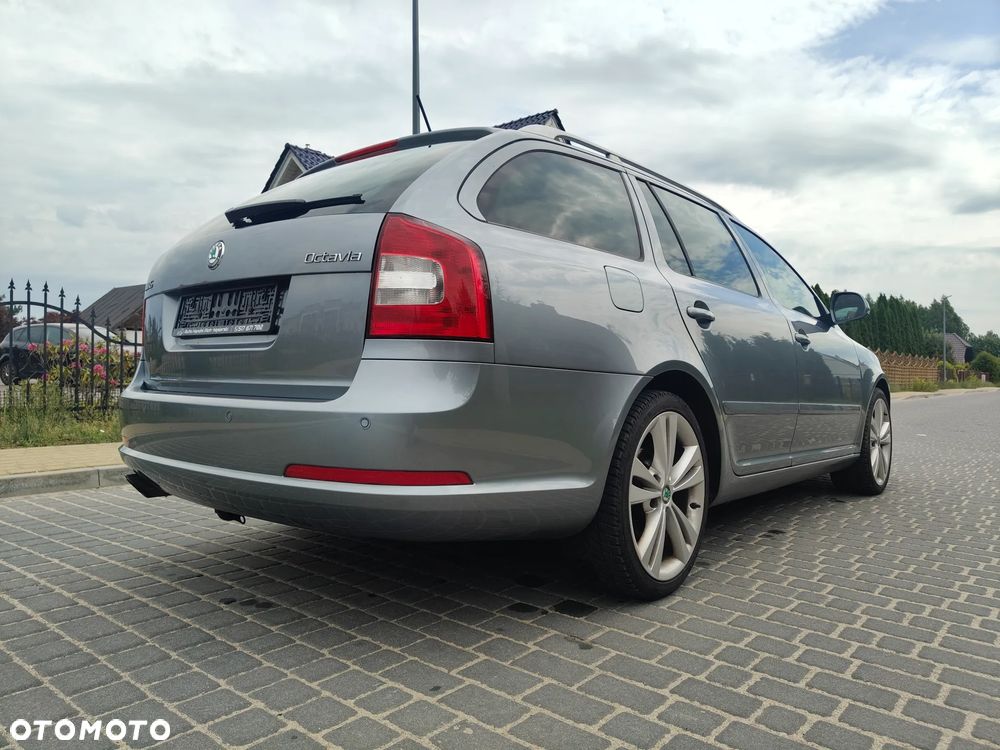 Skoda Octavia 2.0 TSI RS - 13