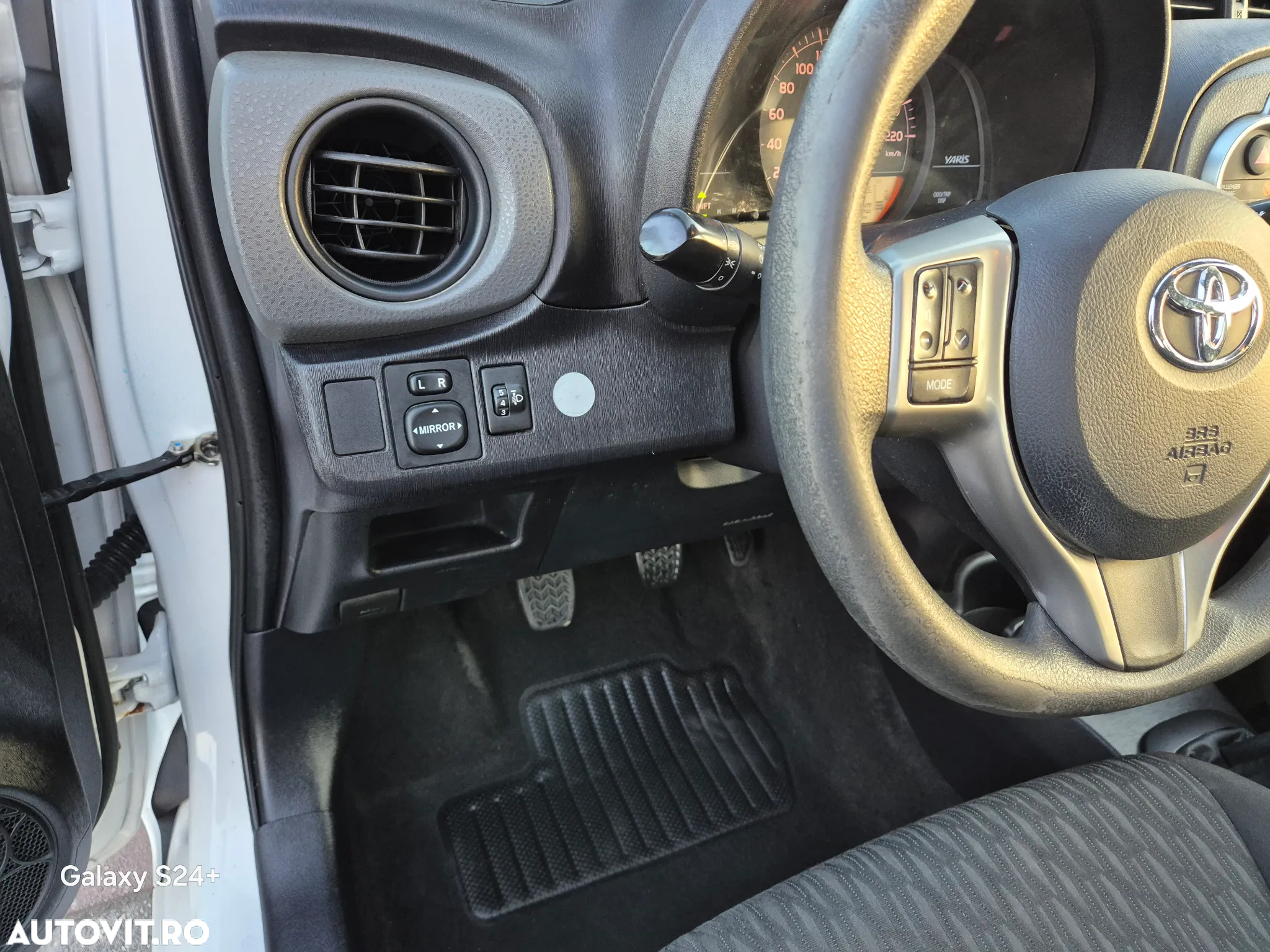 Toyota Yaris 1.4 D-4D Comfort - 16