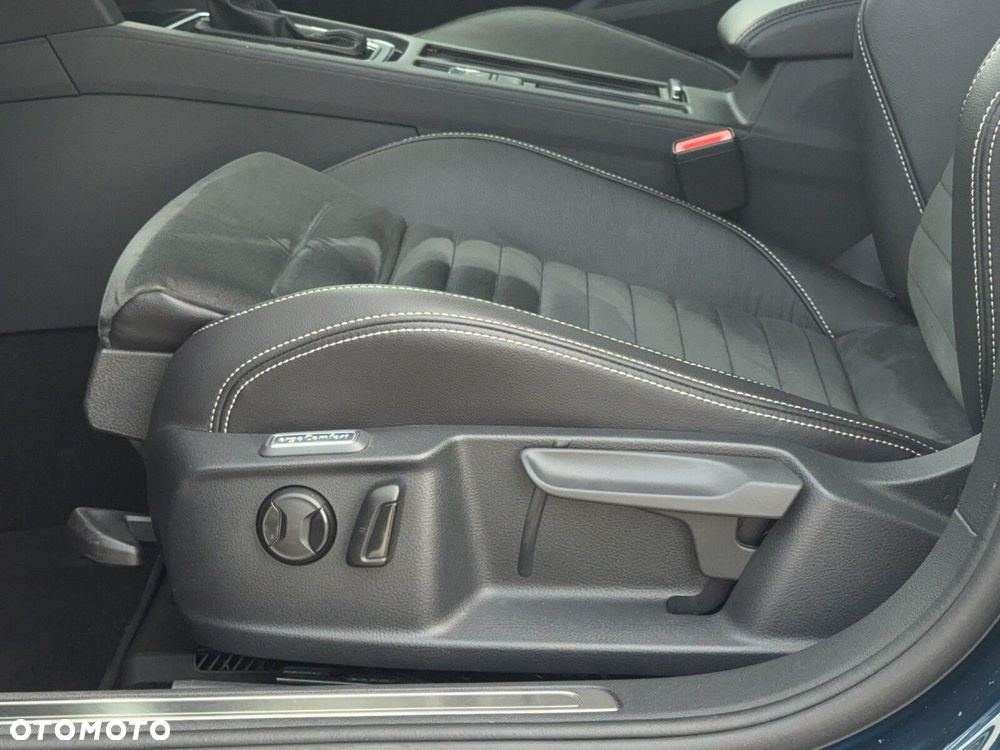 Volkswagen Passat 2.0 TSI Elegance DSG - 23