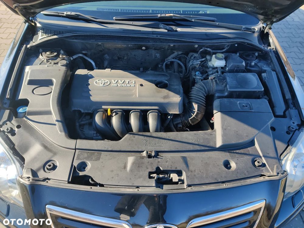 Toyota Avensis 1.8 VVT-i Sol - 9