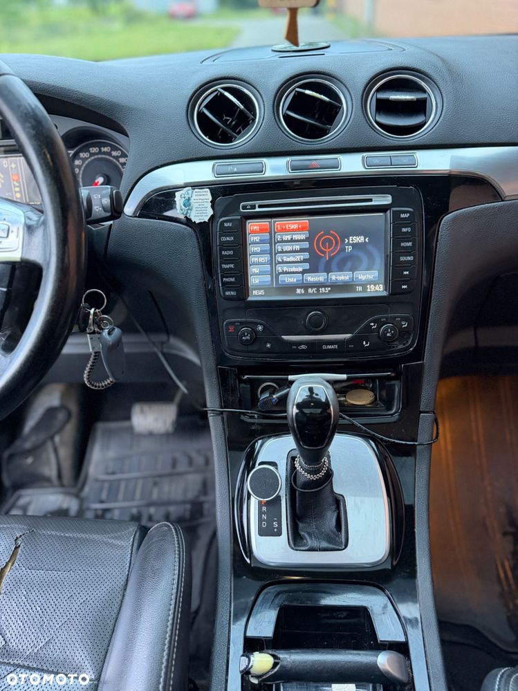 Ford S-Max - 8
