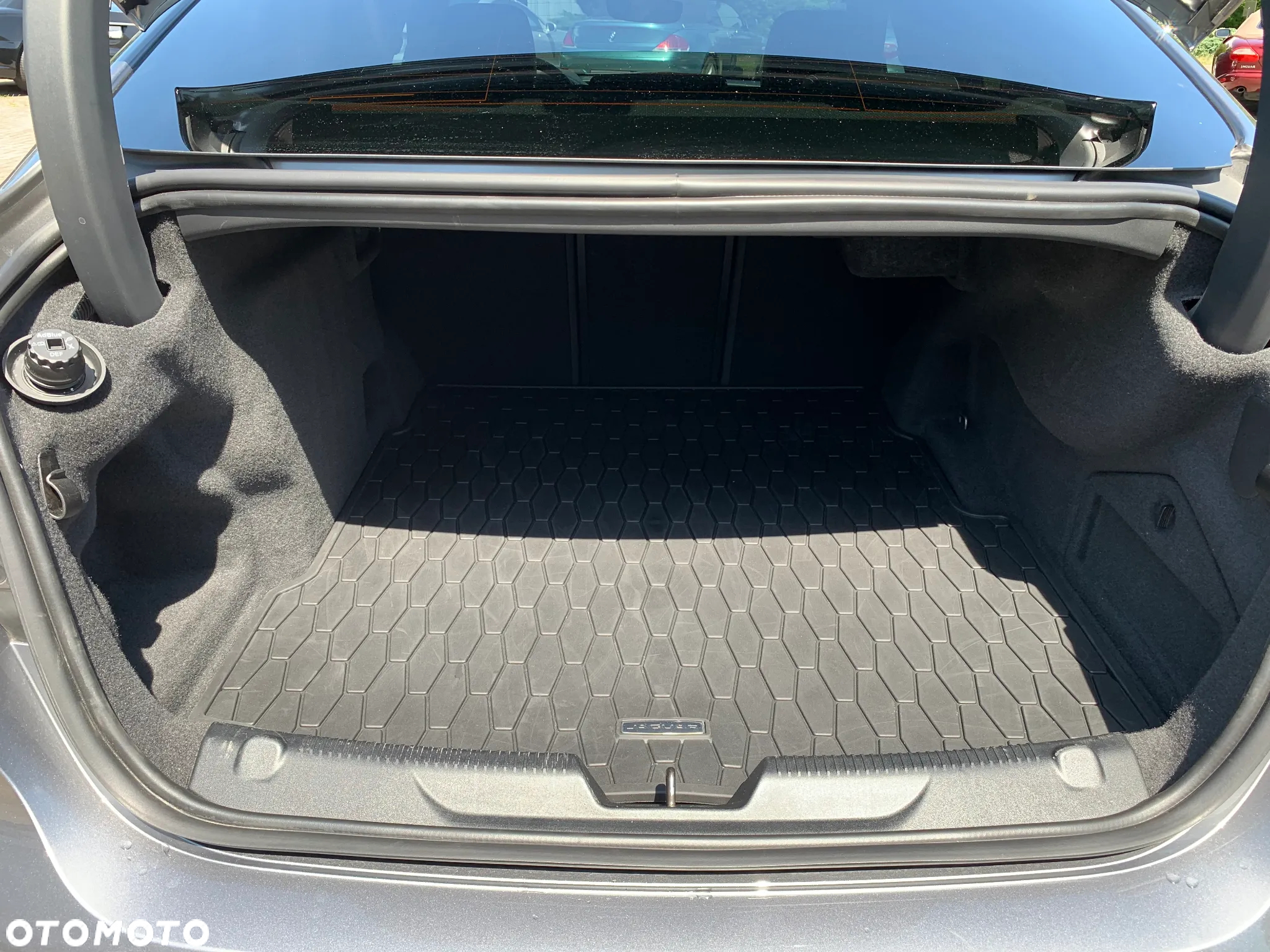 Jaguar XE 2.0 D200 mHEV AWD R-Dynamic SE - 21