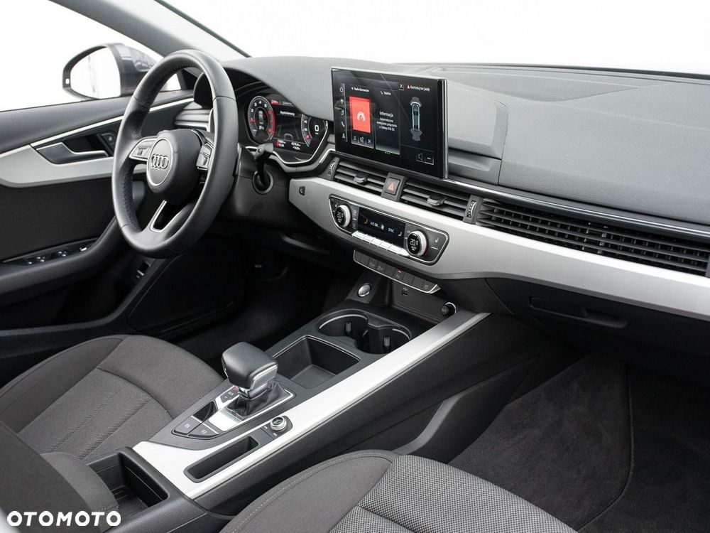 Audi A4 Limousine - 30