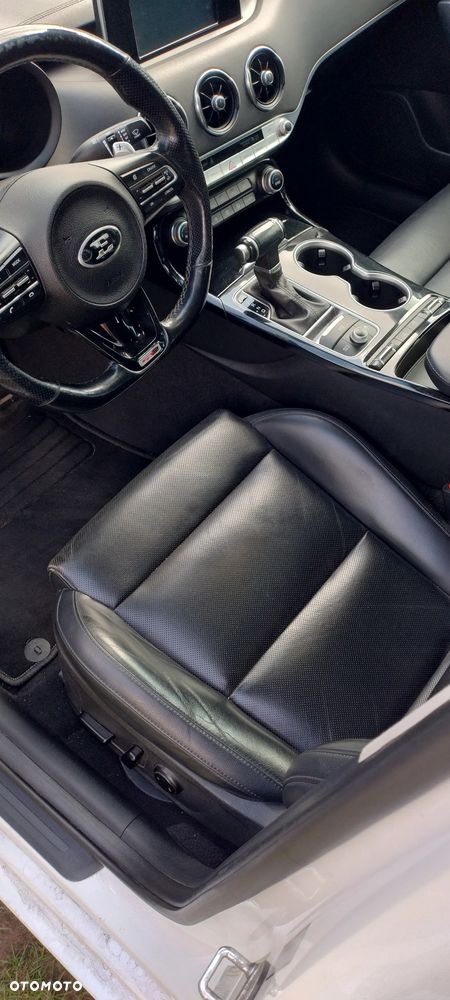 Kia Stinger 2.0 T-GDI GT Line - 12