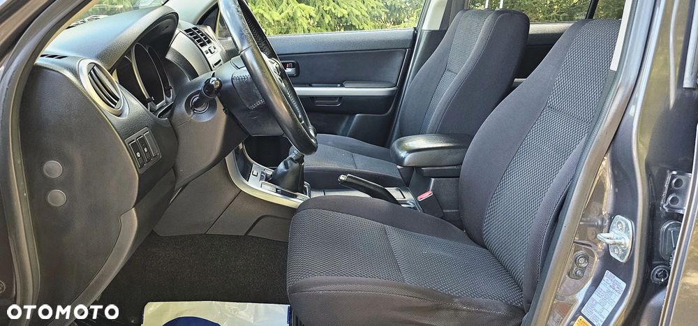 Suzuki Grand Vitara 1.9 DDiS Premium EU5 - 7