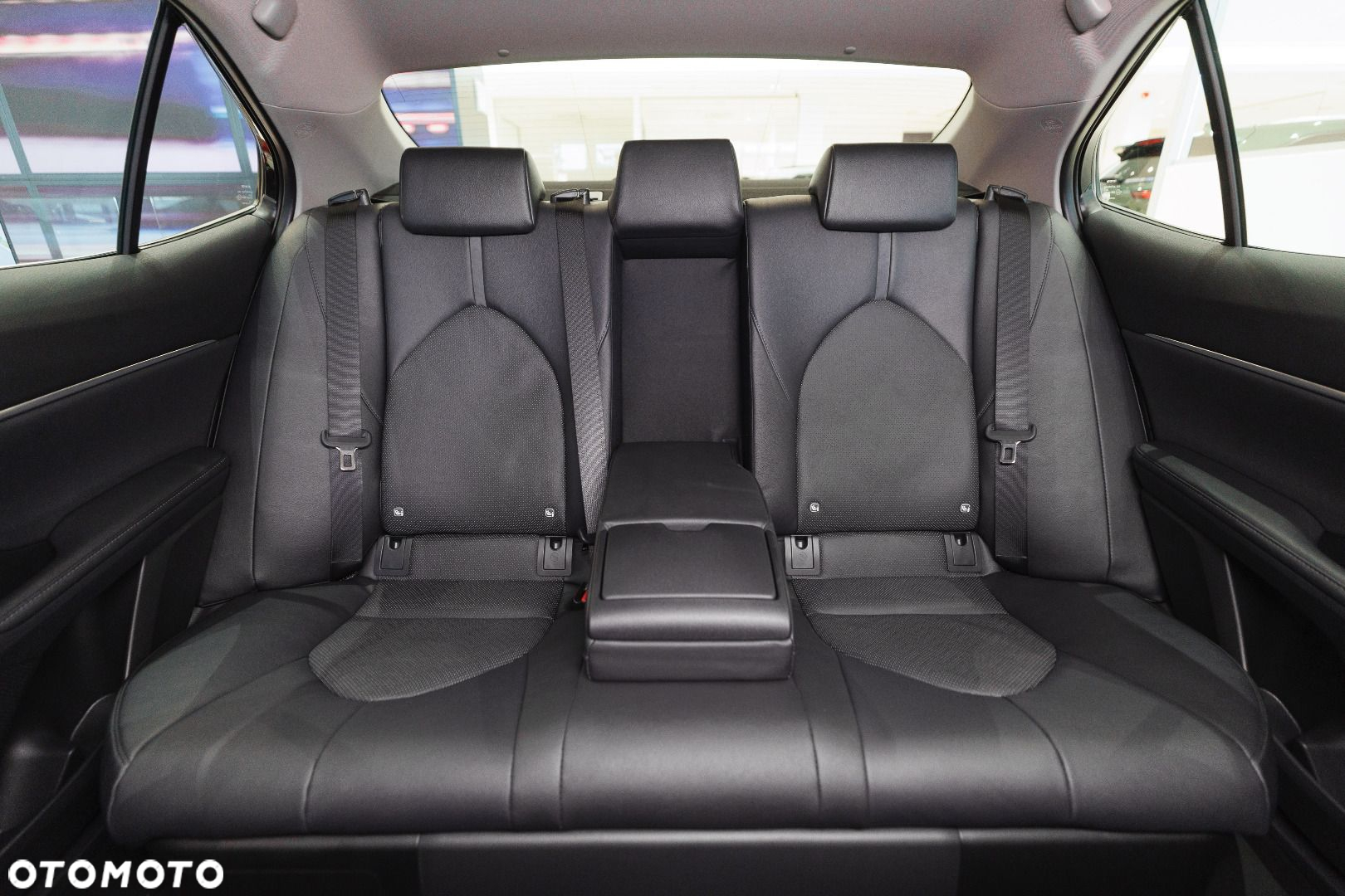 Toyota Camry - 20
