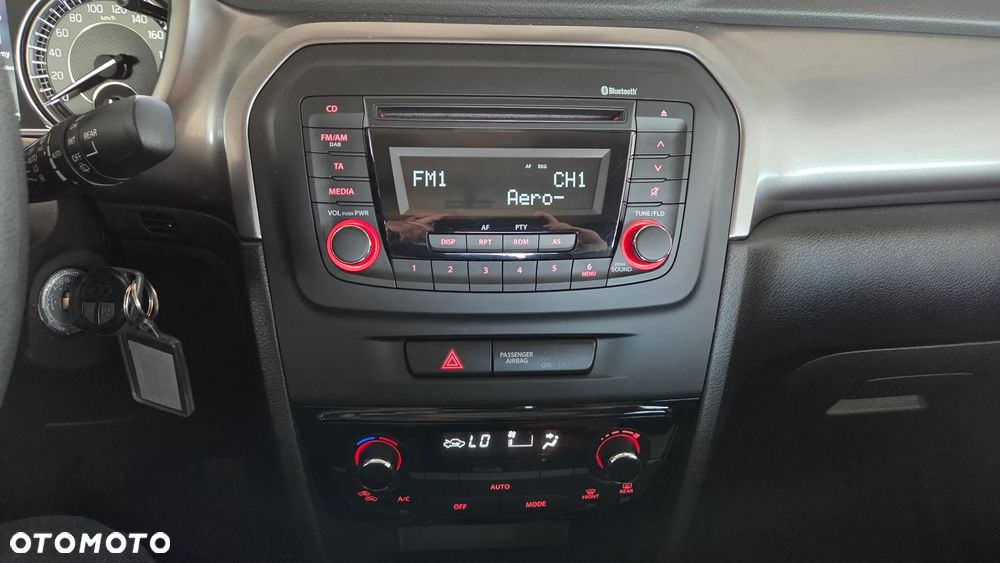 Suzuki Vitara 1.4 Boosterjet mHEV Elegance 2WD - 24