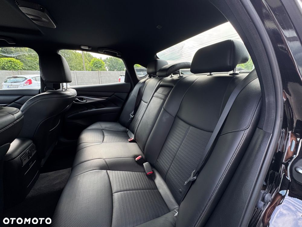 Infiniti Q70 2.2d Premium Executive - 28
