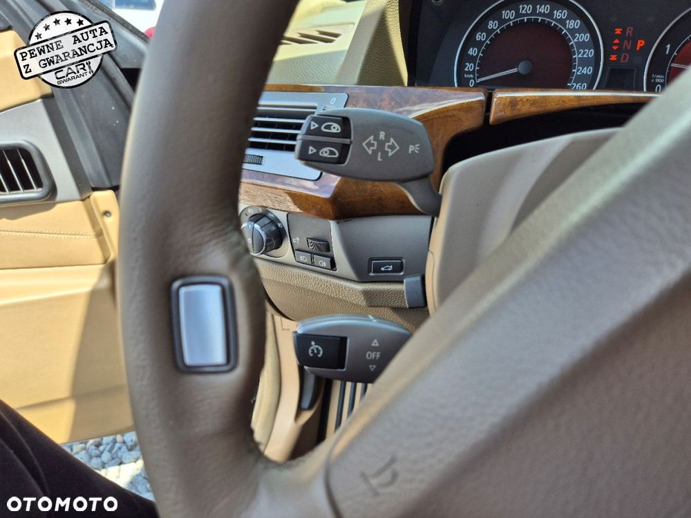 BMW Seria 7 - 31