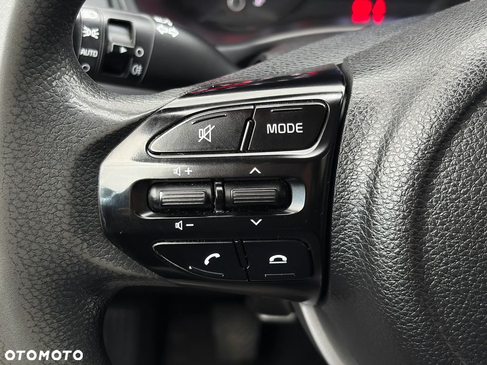 Kia Rio - 19
