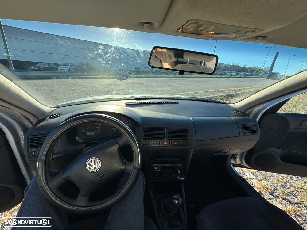 VW Golf - 6