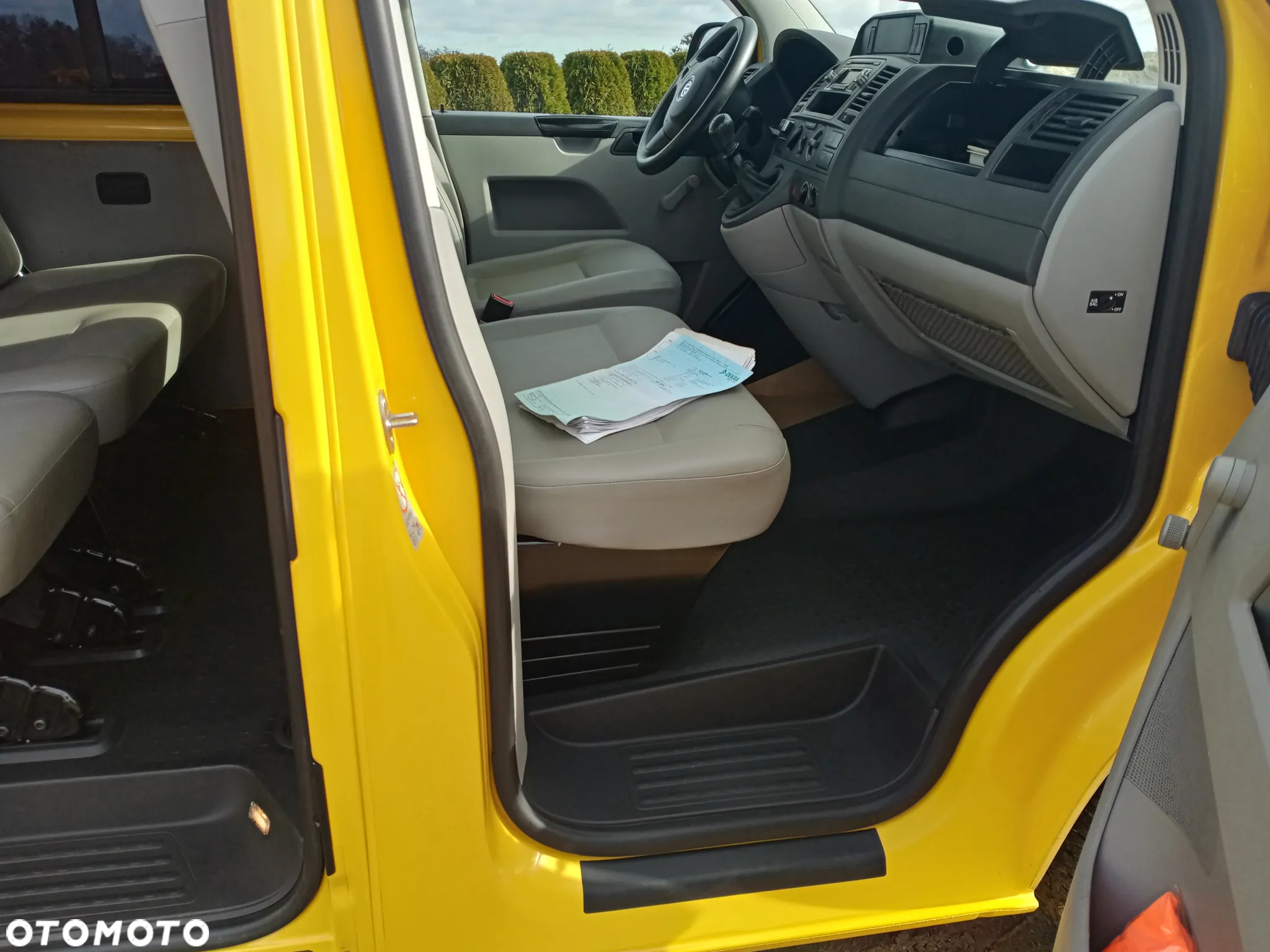 Volkswagen T5 LIFT T6 9 osobowy 2015 .rok 2.0 140 KM Long  6 bieg. serwis do końca doinwestowany klima  tempomat  vebasto isofix - 4
