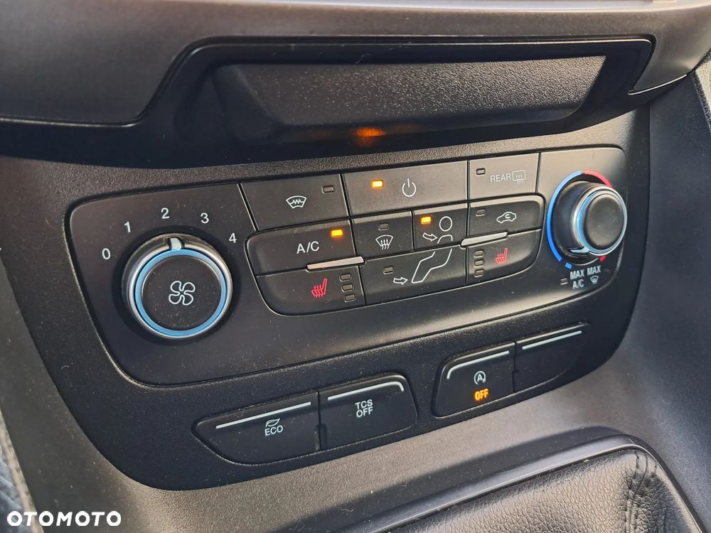 Ford Transit Connect - 22