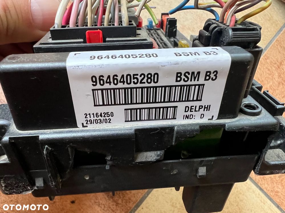 MODUŁ SKRZYNKA BEZPIECZNIKÓW BSM B3 9646405280 PEUGEOT CITROEN - 2