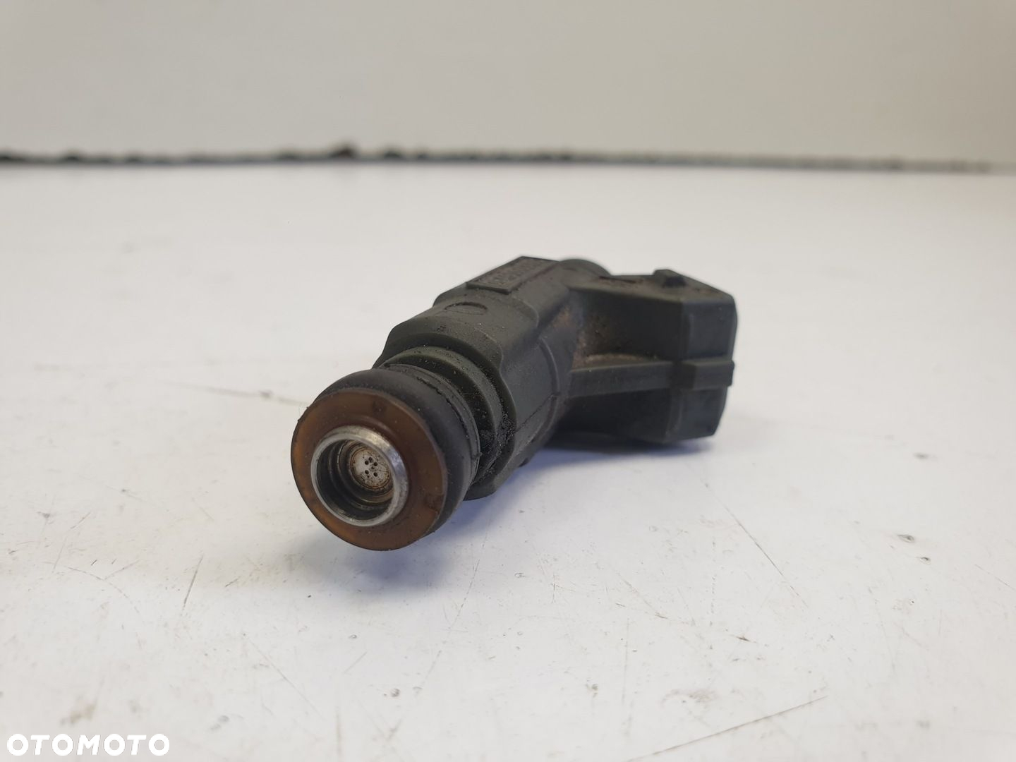Audi A3 S3 8L 1.8 T WTRYSKIWACZ 06A906031BC - 4