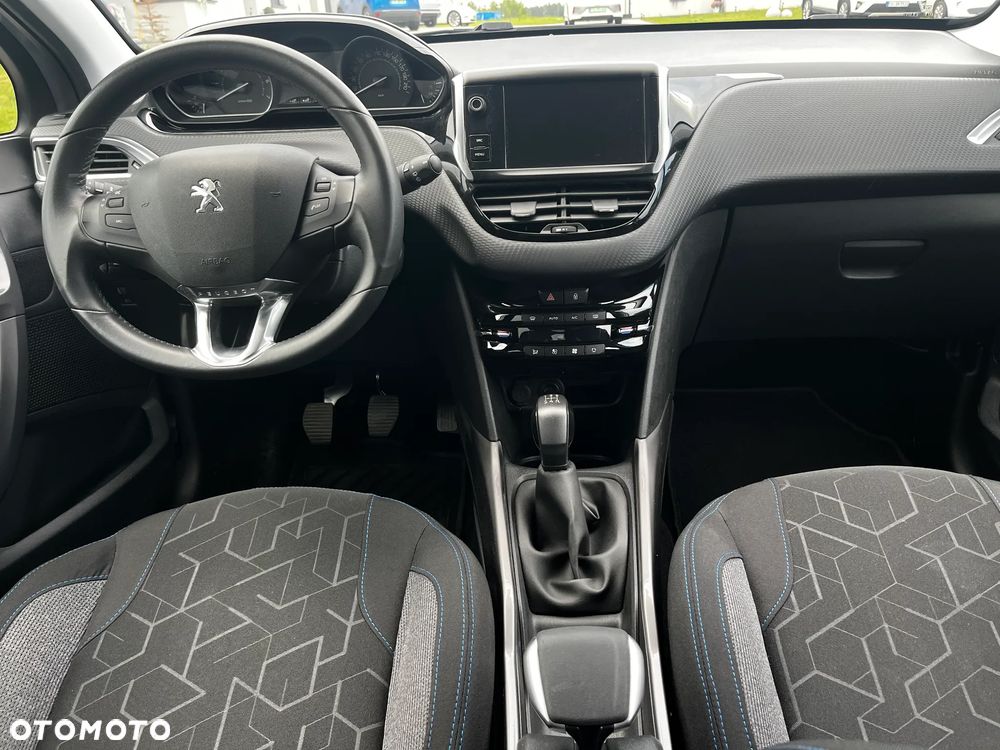 Peugeot 2008 PureTech 82 Style - 16
