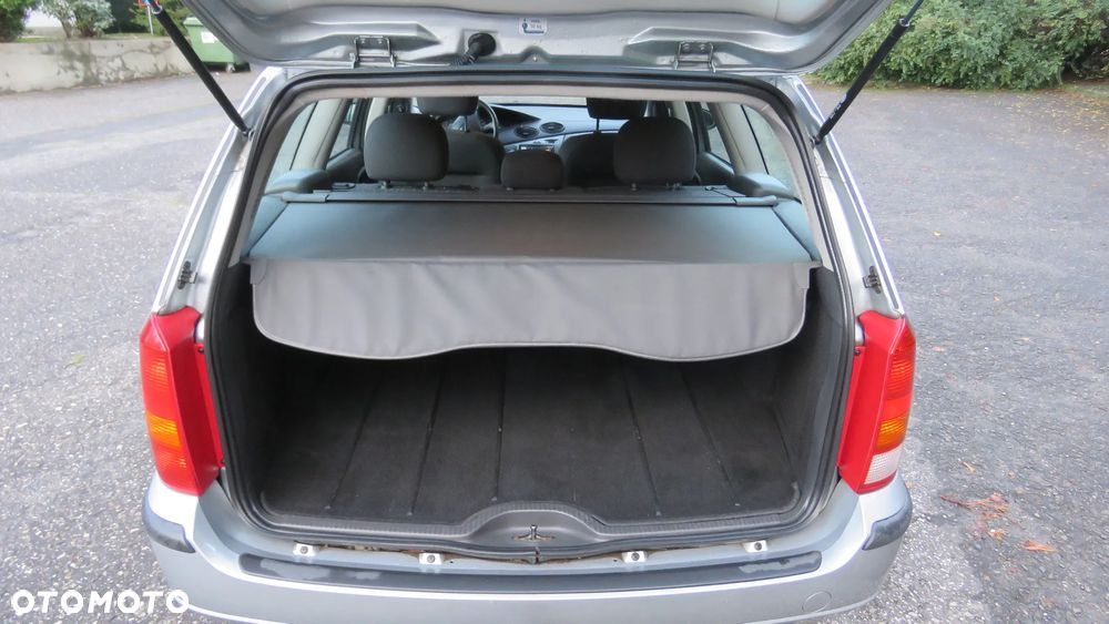 Ford Focus 1.8 Trend - 30
