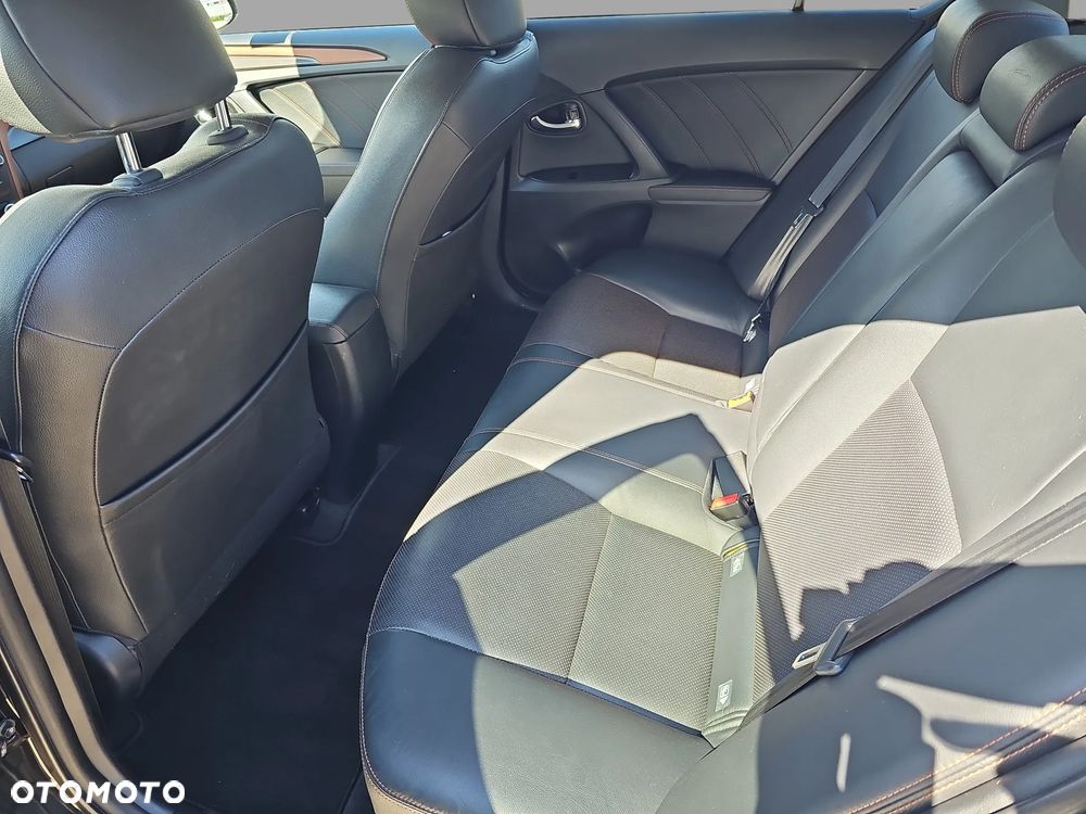Toyota Avensis 1.8 Prestige - 12