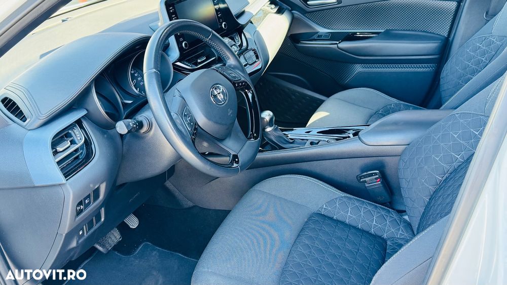 Toyota C-HR 1.8 HSD 122 CP 4x2 CVT C-ult Style - 12