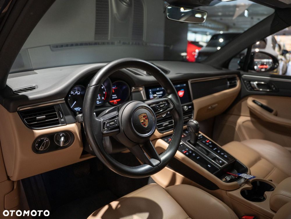 Porsche Macan - 31