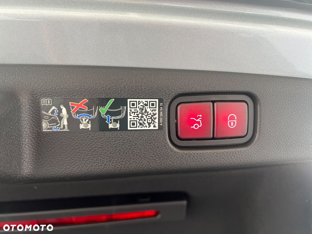 Mercedes-Benz Klasa E 200 mHEV 4-Matic Exclusive 9G-Tronic - 15