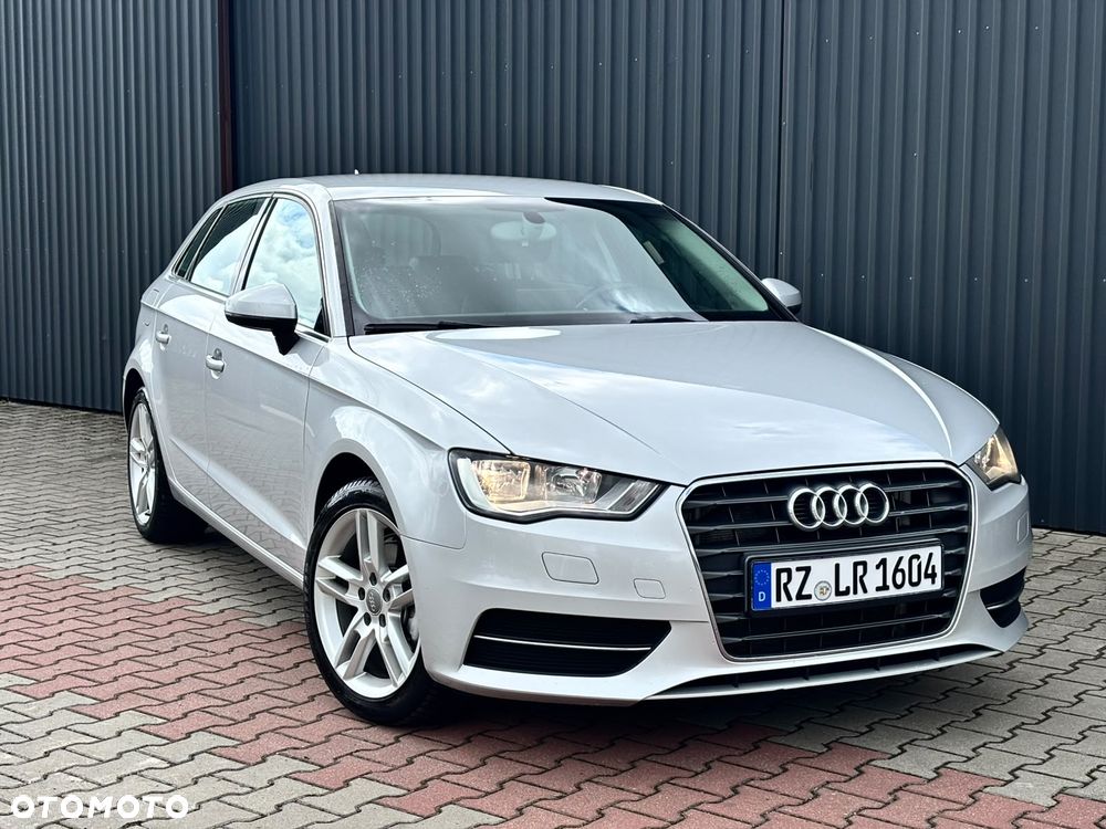 Audi A3 Sportback 2.0 TDI (clean diesel) S tronic Ambiente - 1