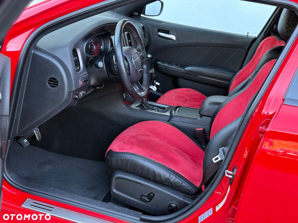 Dodge Charger 5.7 R/T - 17