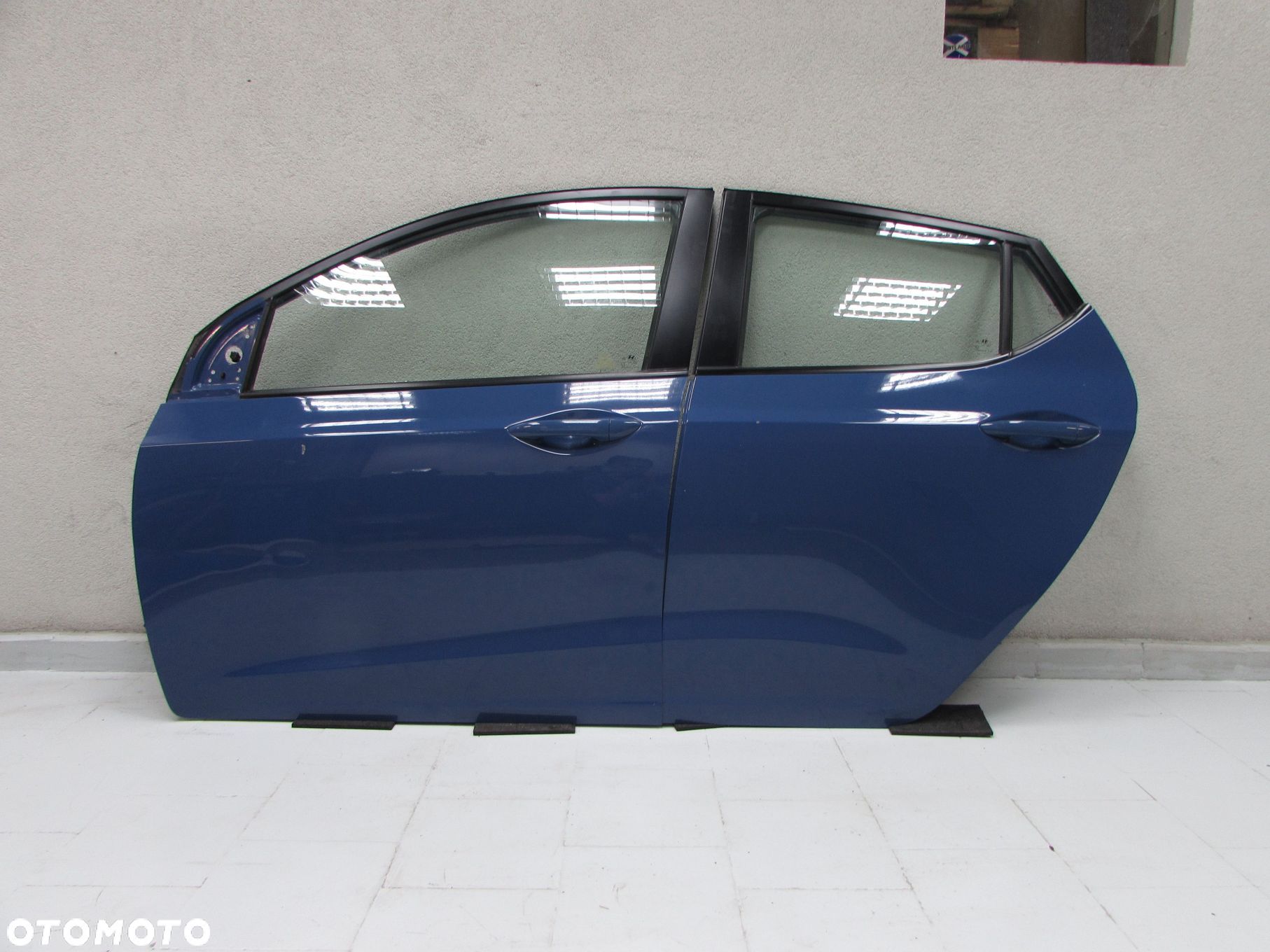 HYUNDAI I10 II 14-18 DRZWI PRZOD LEWE PRZEDNIE KPL X3U DO ZALOZENIA - 1