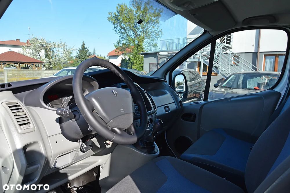 Renault Trafic - 15