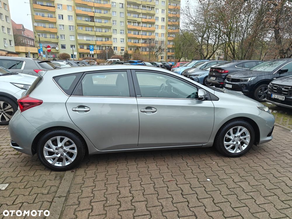 Toyota Auris 1.2 Turbo Edition-S - 1