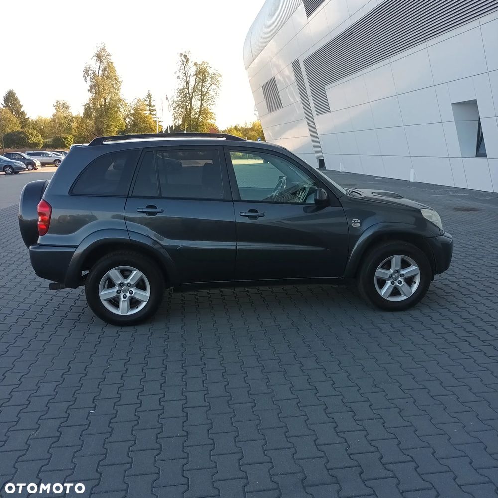 Toyota RAV4 - 5