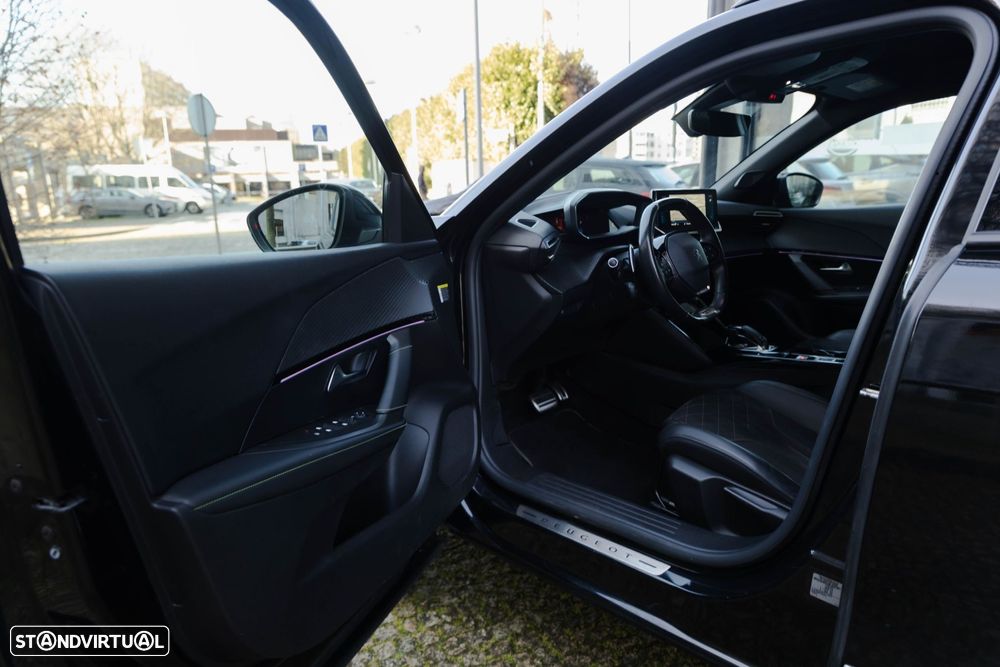 Peugeot 2008 1.2 PureTech GT Line EAT8 - 9