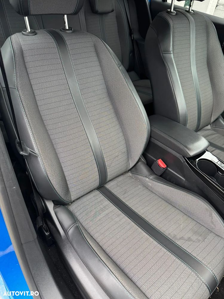 Peugeot 208 e-208 Allure - 9