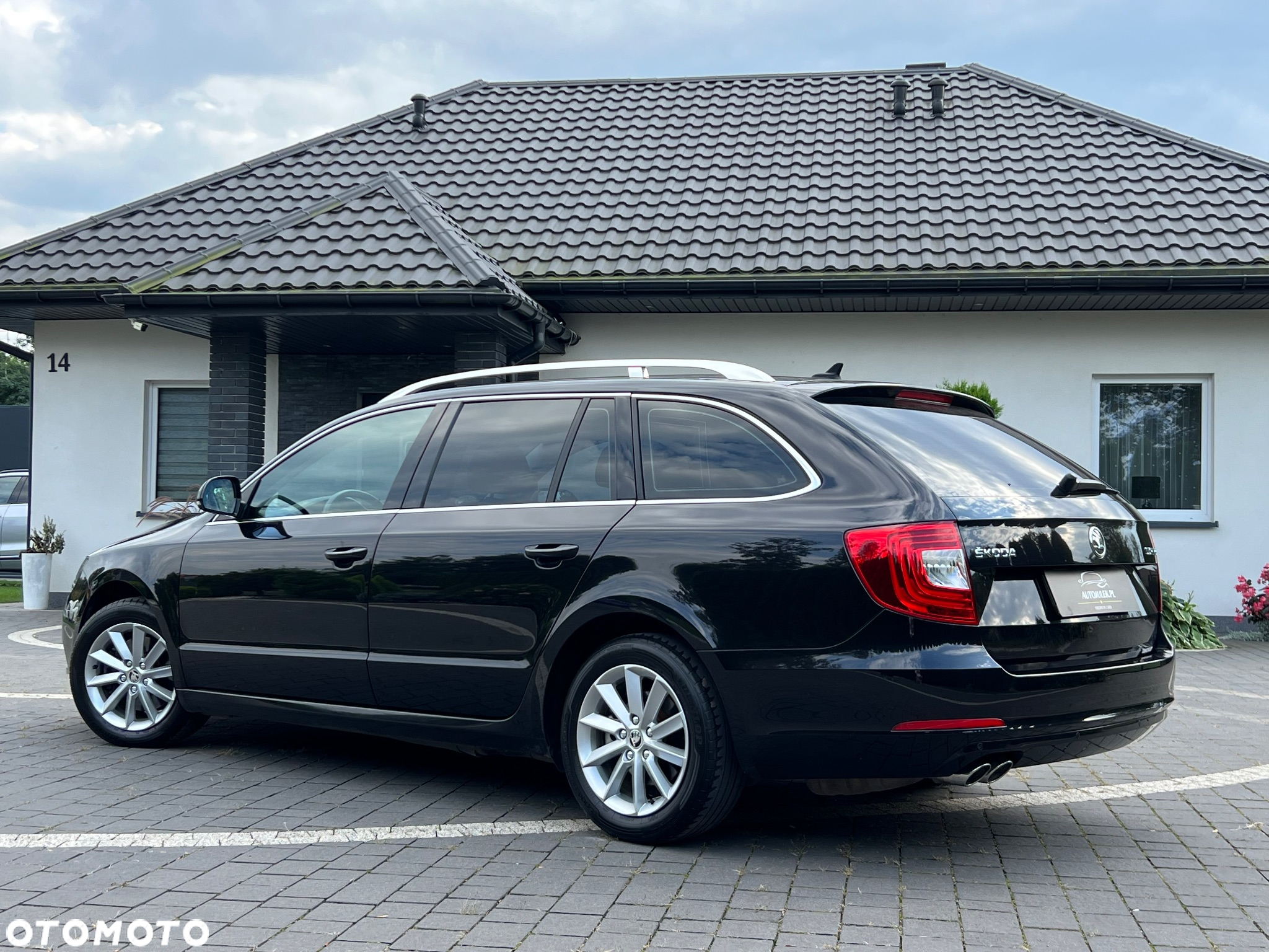 Skoda Superb Combi 2.0 TDI Elegance - 13