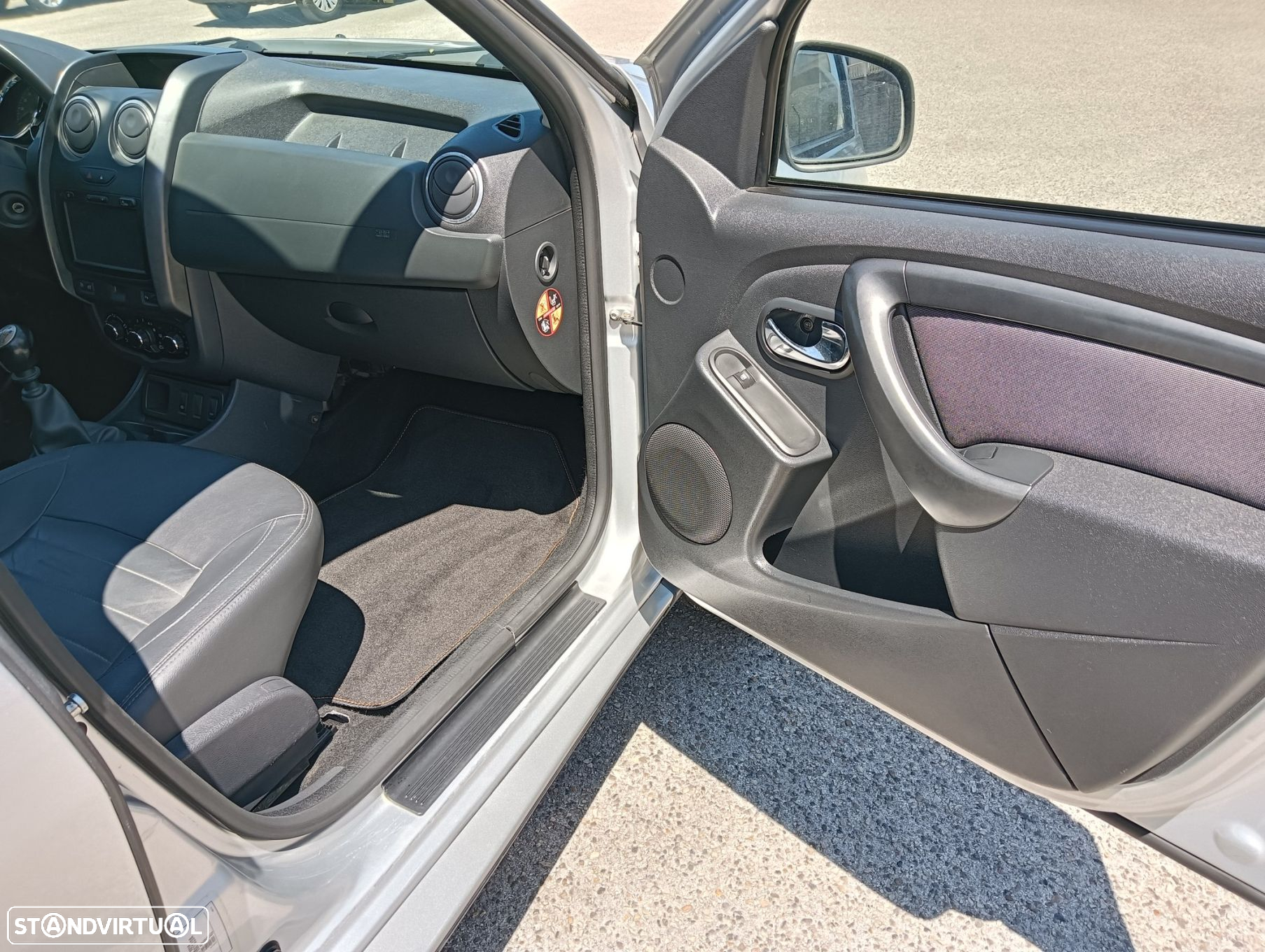 Dacia Duster 1.5 dCi Prestige - 14