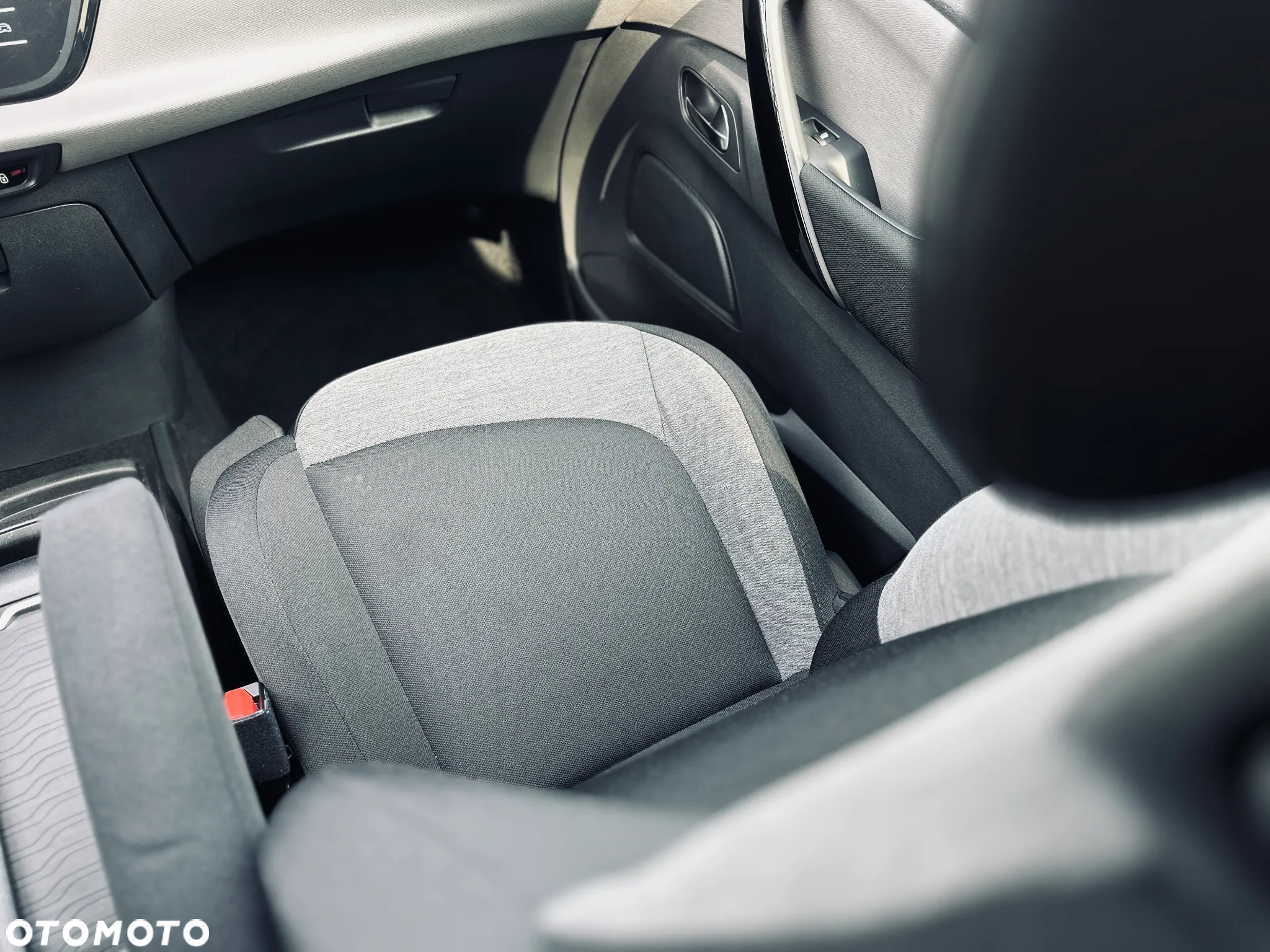 Citroën C4 SpaceTourer 1.5 BlueHDi Shine S&S EAT8 - 23